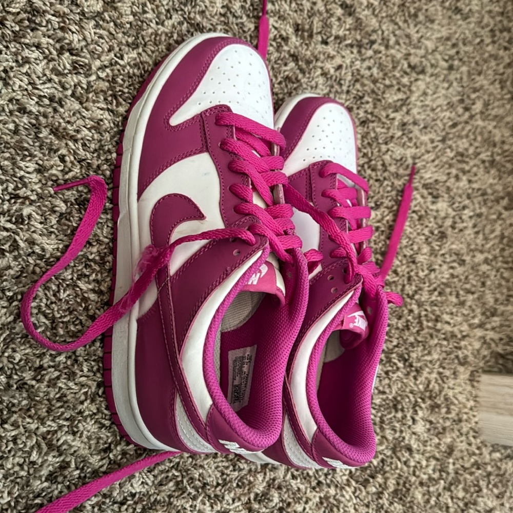 pink dunks